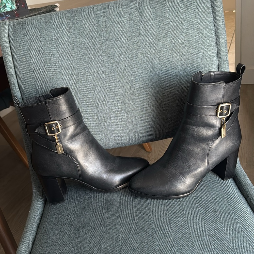 Coach Olivia Bootie - Size 9 - Picture 7 of 11